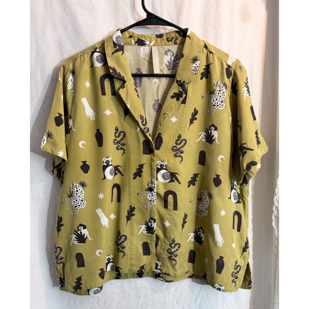 Mata Traders Boxy Camp Shirt in Modern Objects Print- Large